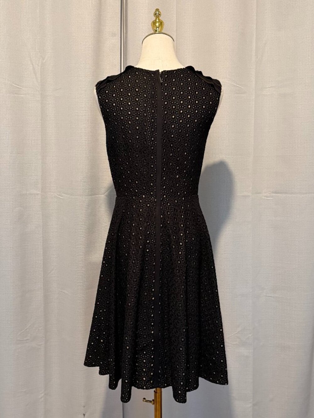 Vince Camuto Sleeveless Midi Dress - Black & Tan Cottagecore - Size 6 - Picture 3 of 13